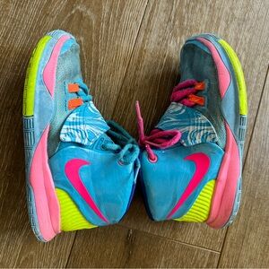 Kids Nike Kyrie 6 shoes size 1